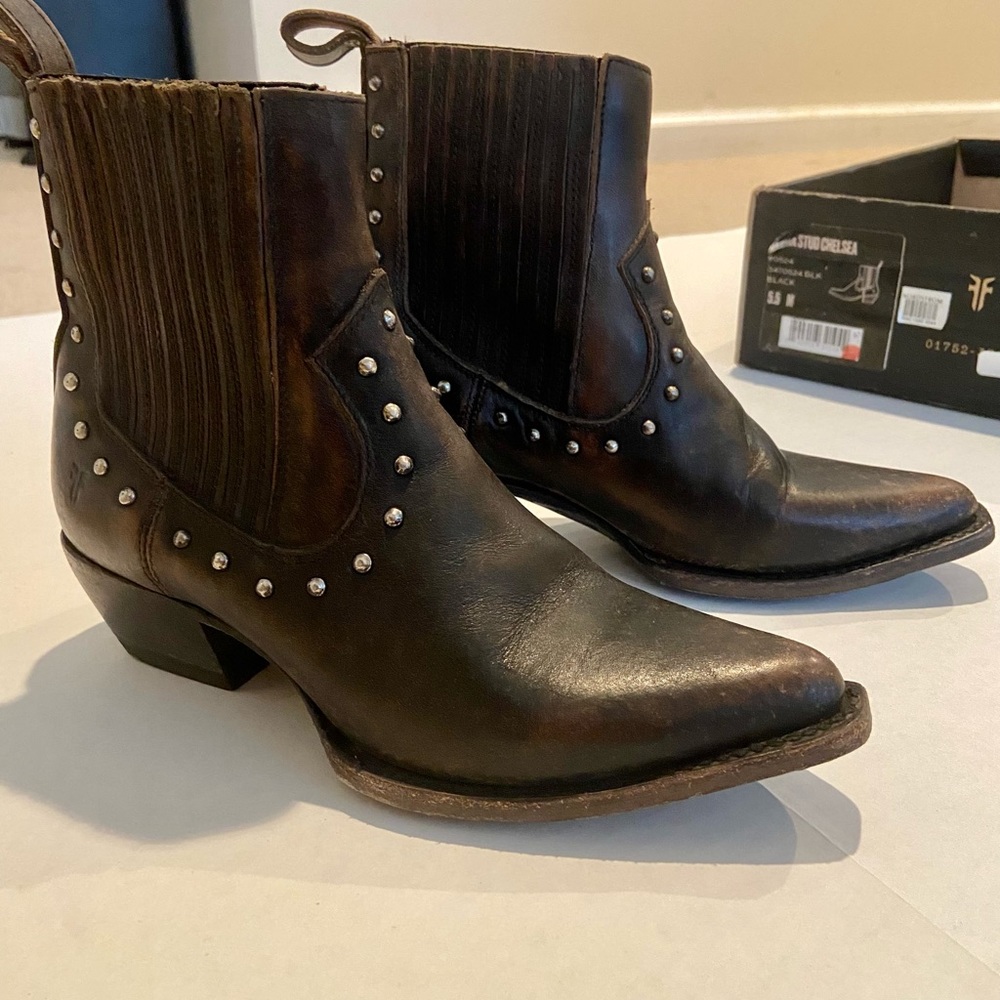 Authentic Frye Sacha Stud Chelsea Boots - Black 5.5
